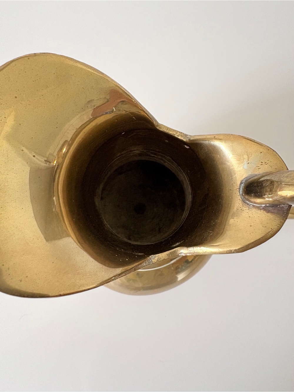 Vintage Brass Pitcher 8" Heavy Solid Brads Ewer Vase Made in India - Picture 7 of 9